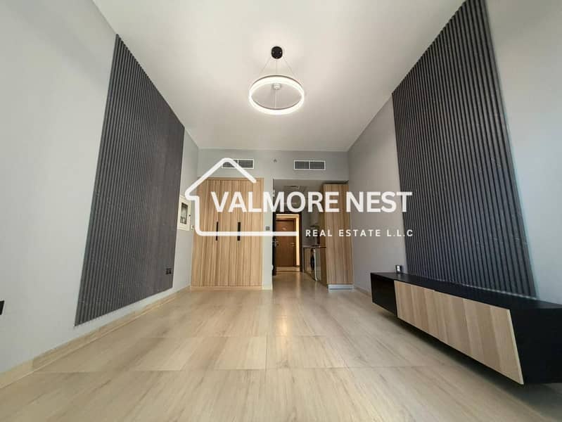 Spacious studio I Pool and amenity's view I Prime spot - Image 3