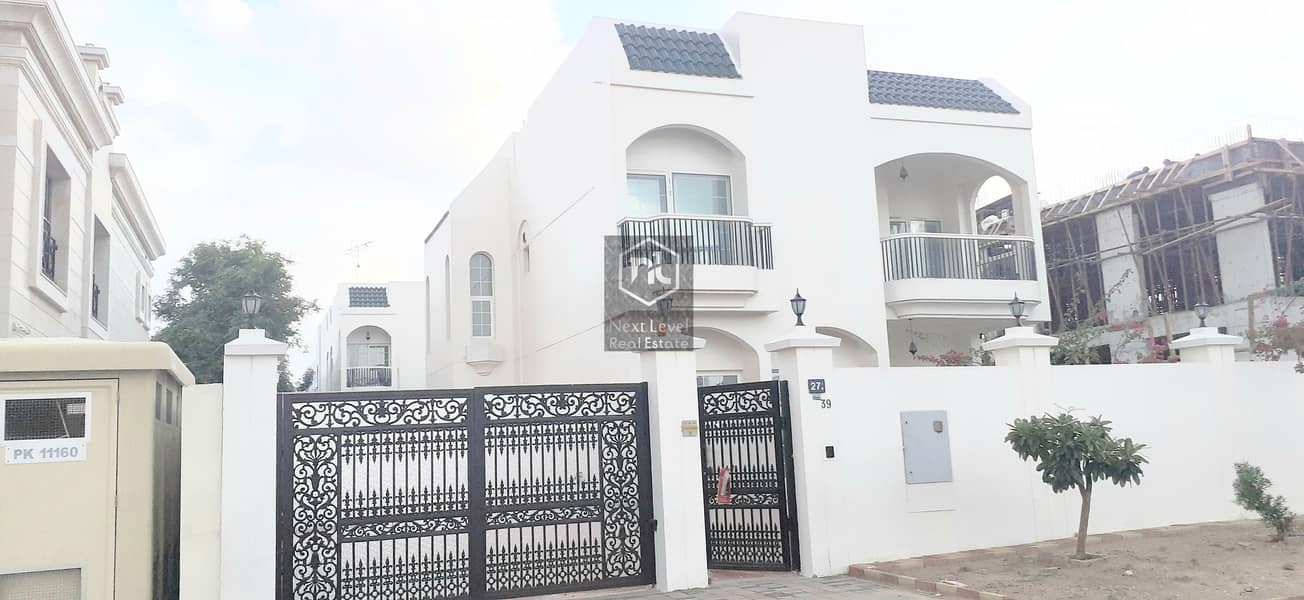 MAJESTIC FIVE BED ROOM VILLA IN JUMEIRAH 2 MAJESTIC FIVE BED ROOM VILLA IN JUMEIRAH 2