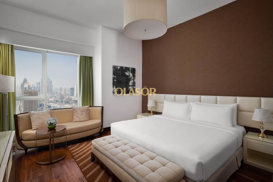 7 Premier Three Bedroom Penthouse_Masterbedroom. jpg