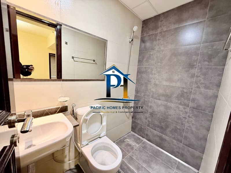 CLOSE TO POND PARK LUXURIOUS 1 BHK WITH 2 BATH GYM POOL PARKING - Image 12