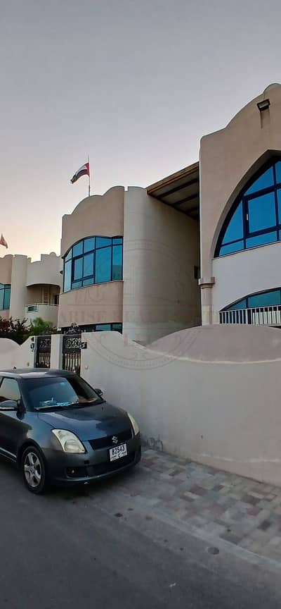 فیلا 4 غرف نوم للايجار في المرقاب، الشارقة - 20260508_183910. jpg