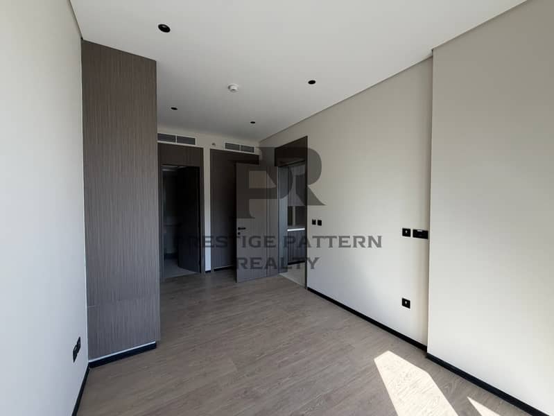 UNFURNISHED | SPACIOUS | MULTIPLE OPTIONS | JUST HANDED OVER - Image 4