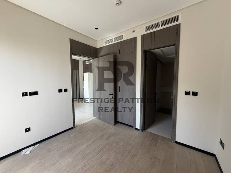 UNFURNISHED | SPACIOUS | MULTIPLE OPTIONS | JUST HANDED OVER - Image 6