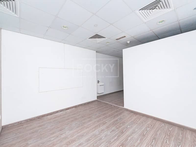 Cluster X | Fitted Shop | Jumeirah Bay X1 Cluster X | Fitted Shop | Jumeirah Bay X1