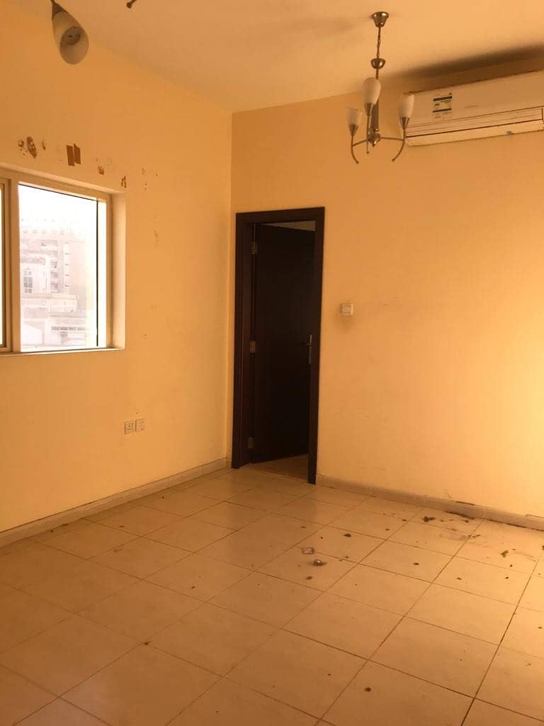 NEAT AND CLEAN BUILDING 1BHK AVAILABLE FOR RENT IN 22K IN AL-MUSALLA, SHARJAH.