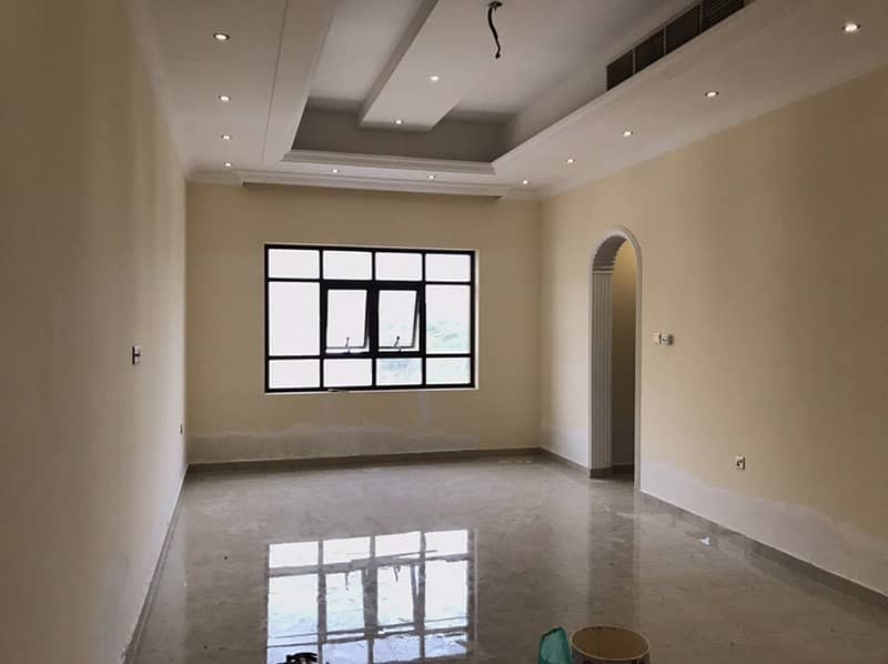 very nice Villa for rent at alkhawanij one 4 master bedroom good finishing and nice locution