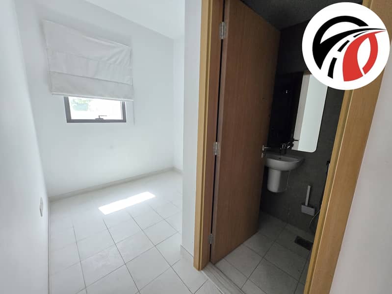 3 2ac51439-b969-473d-b0cf-1b5a026be594. jpg
