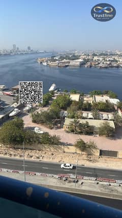 3 غرف وصالة ابراج الخور اطلالة خور بالكامل طابق عالي فاضية الشقة مطلوب 595.000