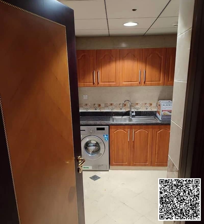 4 yhuh. jpeg
