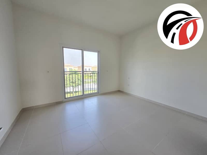 11 6d453279-67eb-4322-a2bd-3a52722a708f. jpg
