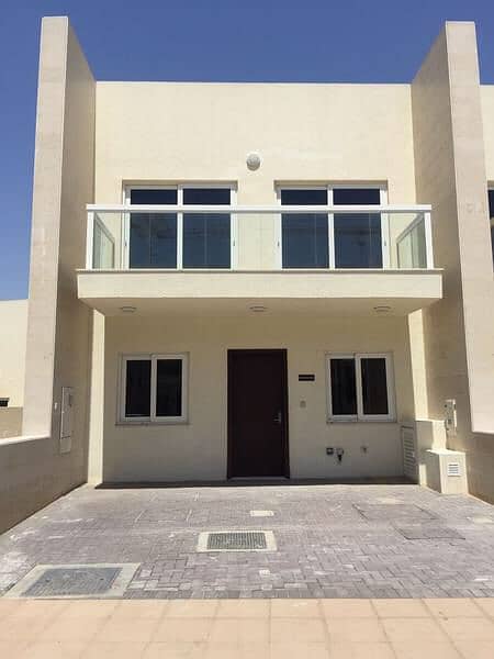 Large Corner Villa | 3BR + maid | Pool & Gym
