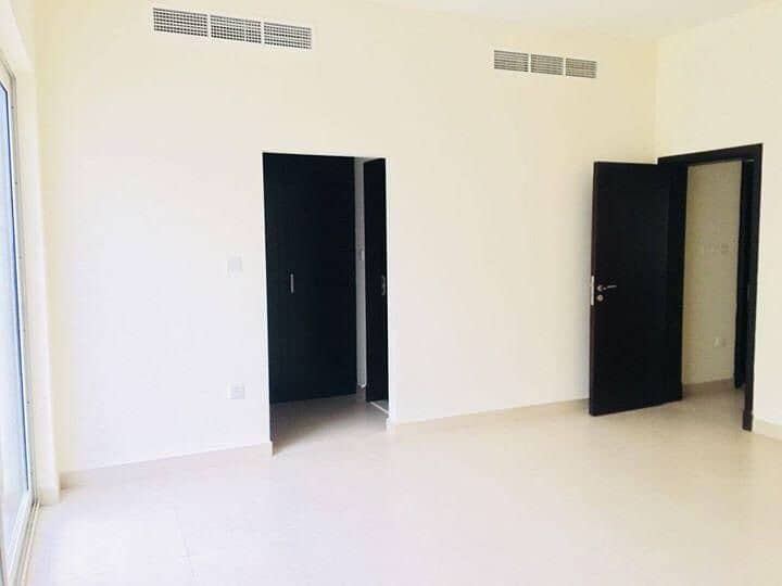 Large Corner Villa | 3BR + maid | Pool & Gym - Image 10