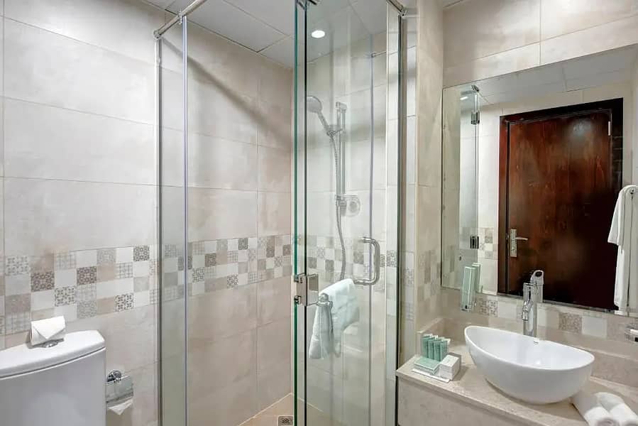 Marina View | All Bills Included | Spacious 1BR | Prime Location - Image 6
