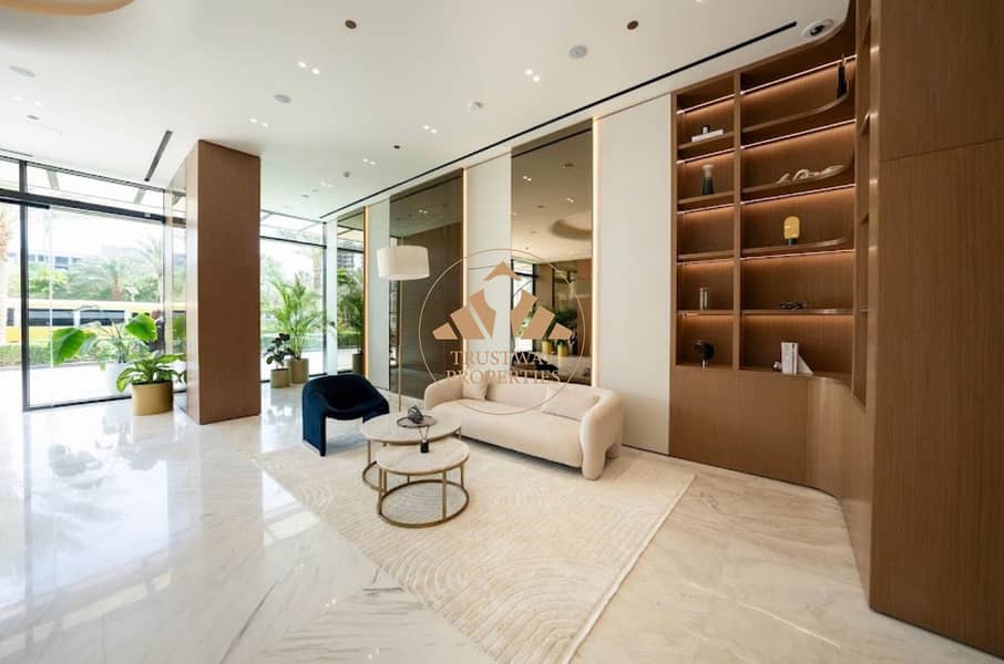 28 bldg - lobby (2). jpg