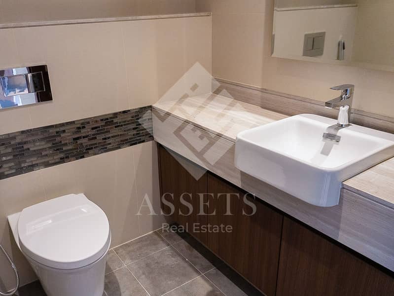 5 Bathroom-01. jpg