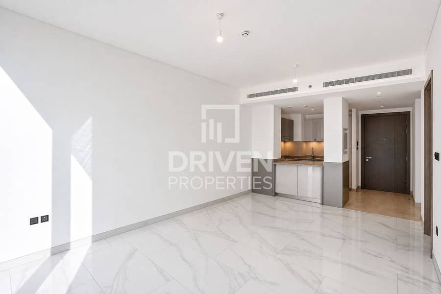 Brand New Apt | Low Floor | 4 Cheques Available Brand New Apt | Low Floor | 4 Cheques Available