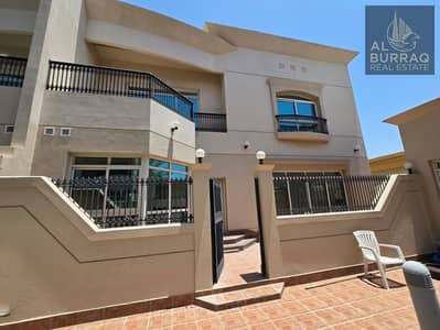 4 habitaciones Villa para en Alquiler en Al Safa, Dubai - 44dfec87-ad47-44ca-8a3d-15320c3e999b. jpg 4 habitaciones Villa para en Alquiler en Al Safa, Dubai - 44dfec87-ad47-44ca-8a3d-15320c3e999b. jpg