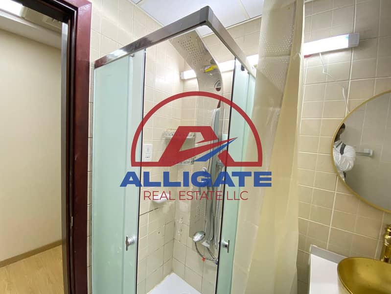 18 Shower glass (1). jpg
