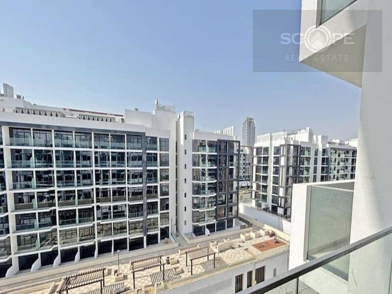 5 OUTSIDE VIEW. jpg