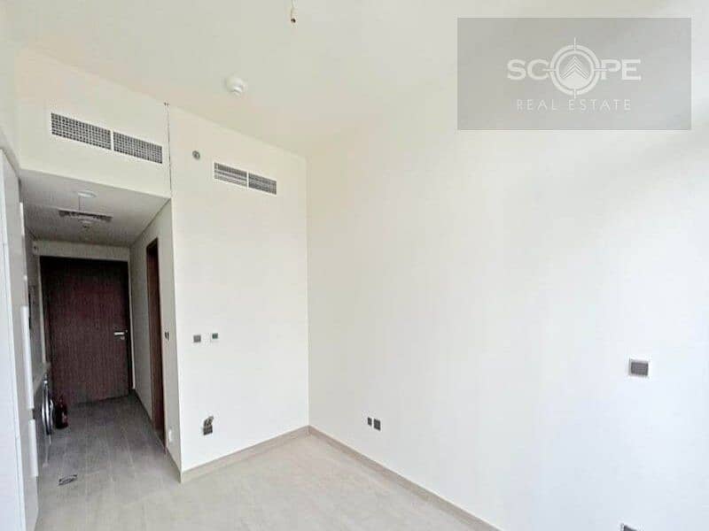 10 ROOM 1 . jpg