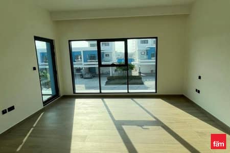 5 Bedroom Townhouse for Sale in DAMAC Lagoons, Dubai - Middle Corner Unit | Mortgage Ready | Well Priced 5 Bedroom Townhouse for Sale in DAMAC Lagoons, Dubai - Middle Corner Unit | Mortgage Ready | Well Priced