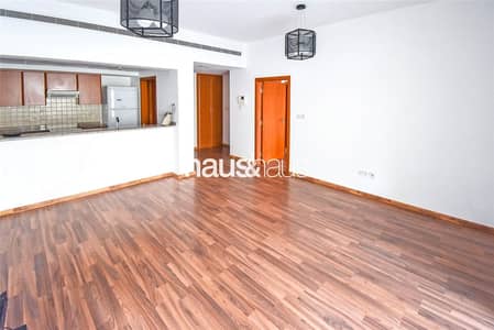 1 Bedroom Apartment for Rent in The Greens, Dubai - Vacant | Upgraded Floor | Large Terrace | Chiller