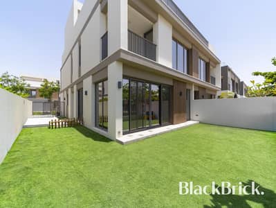 4 Bedroom Villa for Rent in Tilal Al Ghaf, Dubai - Pool & Park Backing | Available May | Internal 4 Bedroom Villa for Rent in Tilal Al Ghaf, Dubai - Pool & Park Backing | Available May | Internal