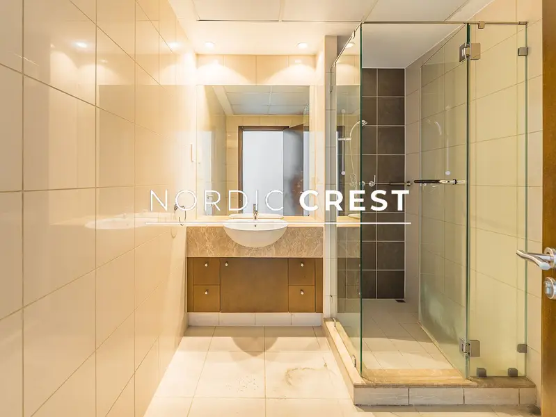 Waterfront View Residence | Spacious 3BR+M