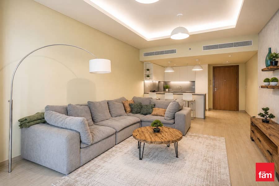 Fully Furnished | Spacious Layout | Boulevard View Fully Furnished | Spacious Layout | Boulevard View