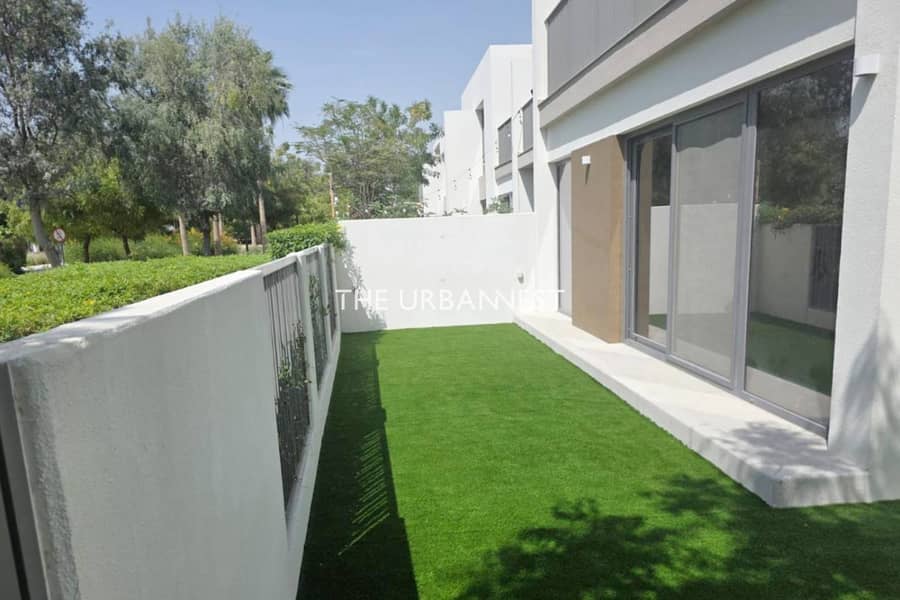 Exclusive | Vacant | Corner | Be the First Tenants Exclusive | Vacant | Corner | Be the First Tenants