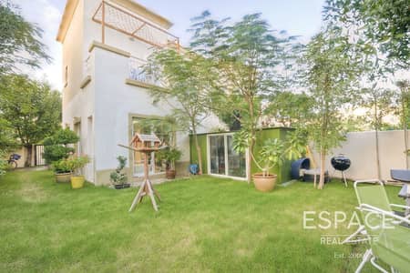 Architecturally Upgraded and Extended 4E Architecturally Upgraded and Extended 4E