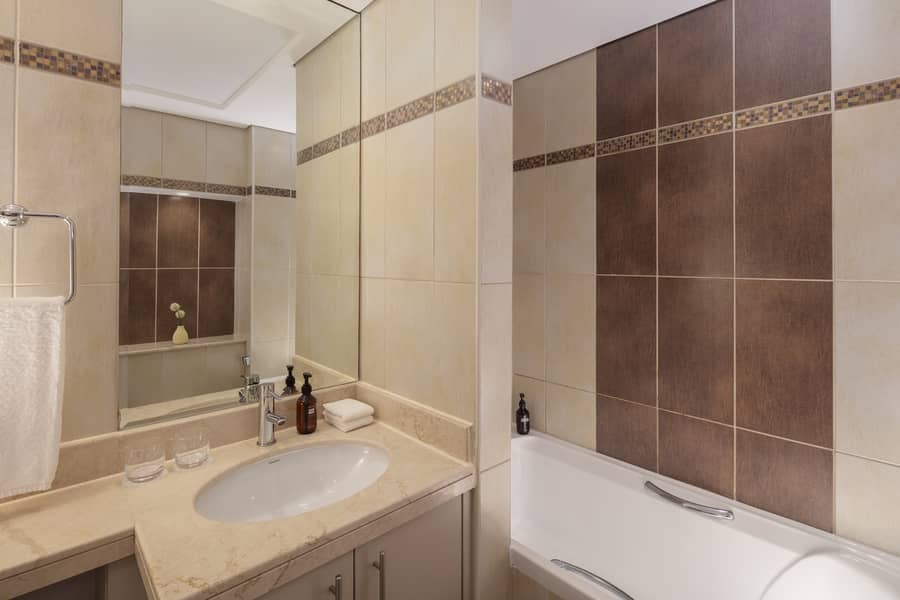 13 Bathroom 2. jpg