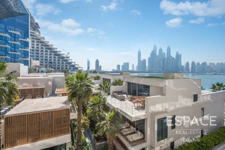 Largest Type with Full Sea and Dubai Eye Largest Type with Full Sea and Dubai Eye