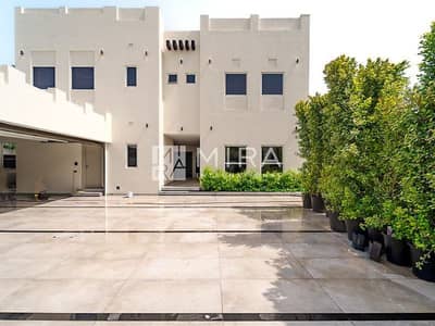 5 Bedroom Villa for Sale in The Meadows, Dubai - 2
