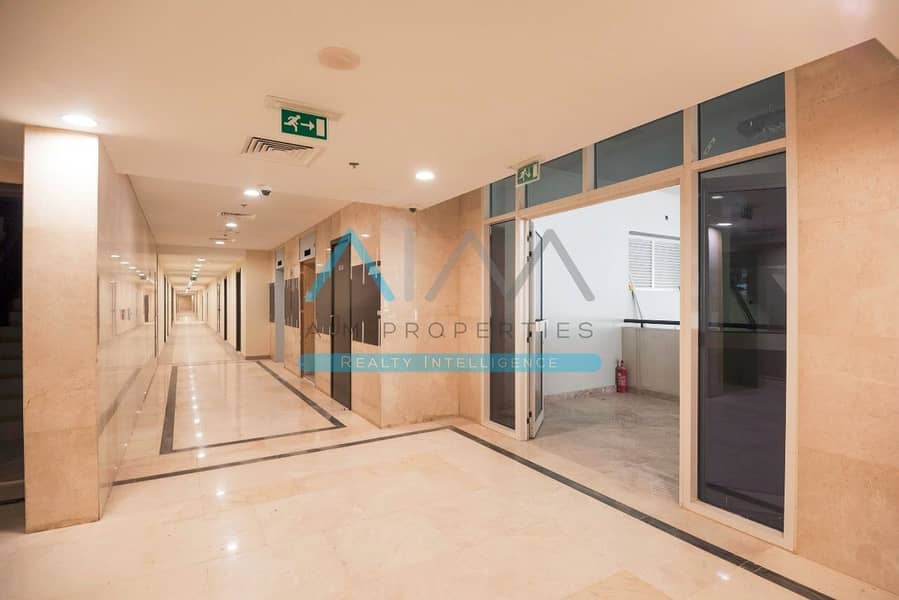 19 Lobby 3. jpg