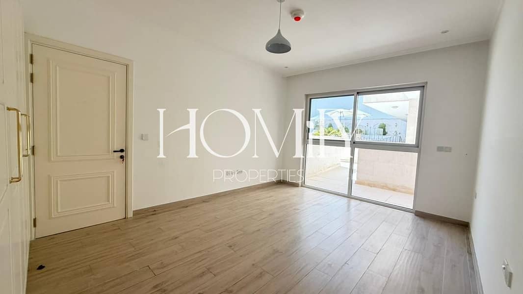 Spacious Layout | Ready to Move | Park View - Image 8