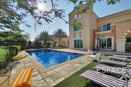Huge Private Pool - Lake and Golf Course View Huge Private Pool - Lake and Golf Course View