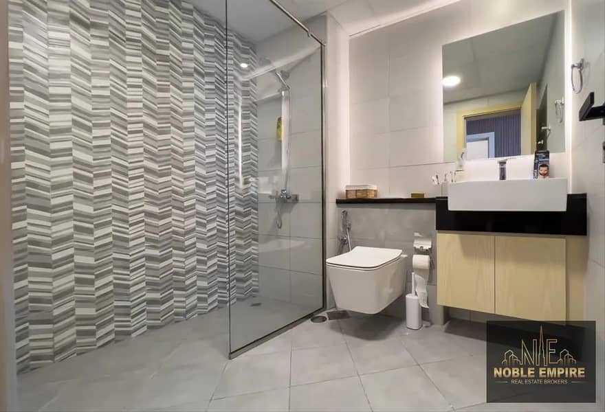 7 Bathroom 2. jpg