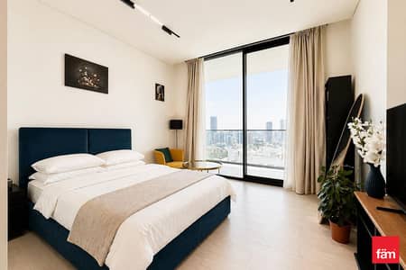 Studio for Rent in Jumeirah Village Circle (JVC), Dubai - Lavish Studio | High Floor | Next To Circle Mall