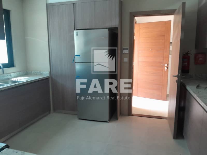 9 47db8a1c-2359-4bd9-8c0e-423a336ed9ba. jpg