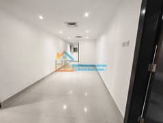 شقة في شارع حمدان 3 غرف 95000 درهم - 15151558