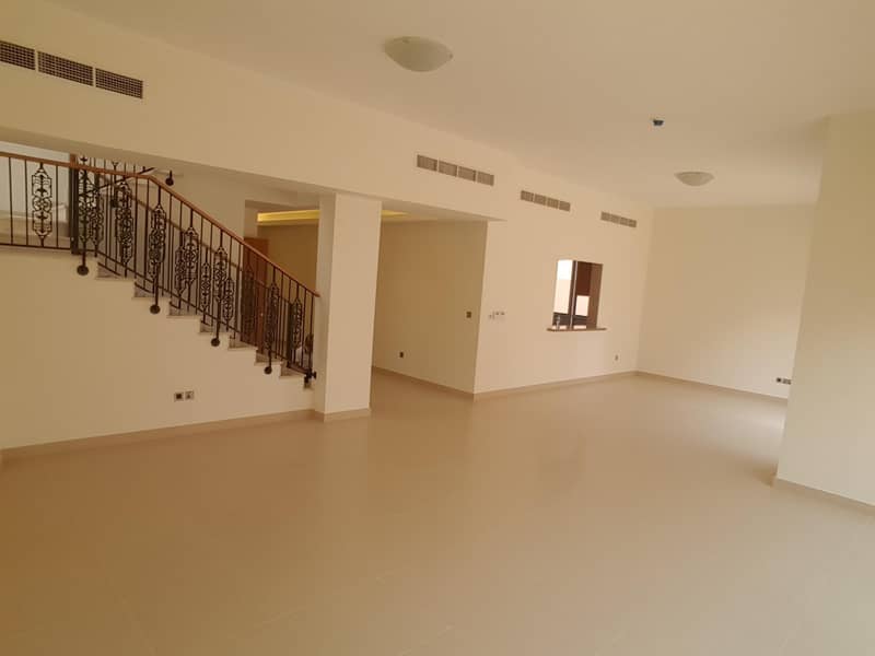 GCC & LOCALS 4 Bed room Villa for sale in NAD AL SHEBA