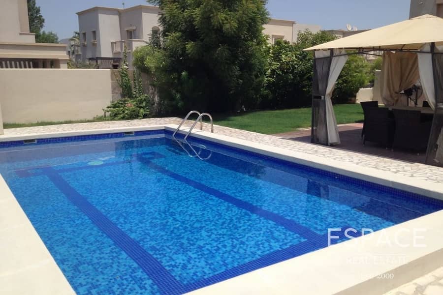 Private Pool - Spacious Villa - Huge Plot