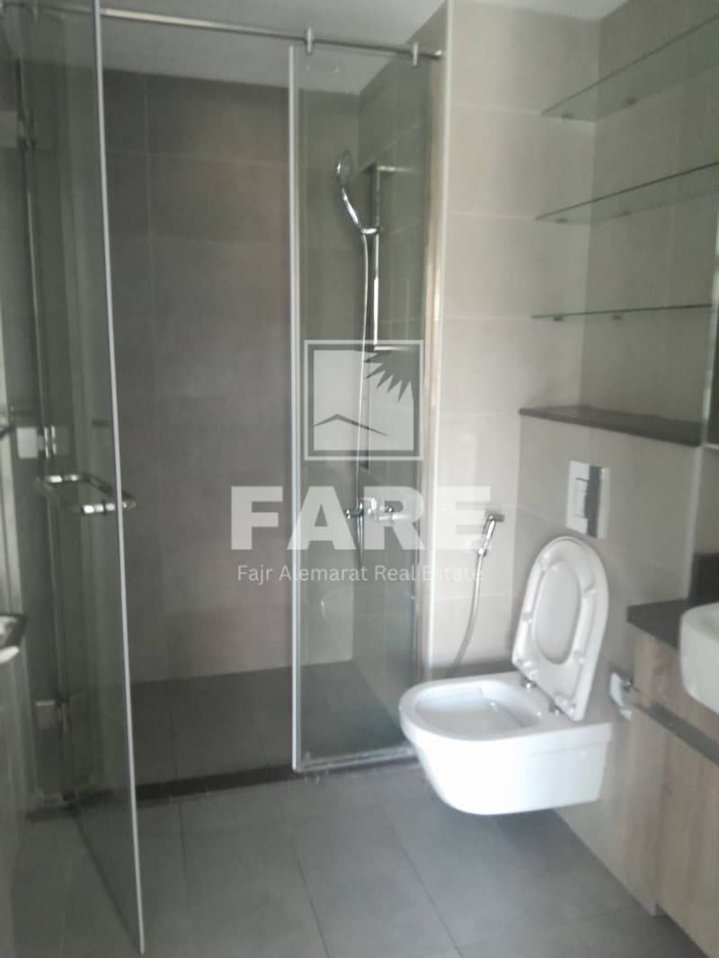 6 7fda67e4-5ced-408d-a912-3ca5208baa11. jpg