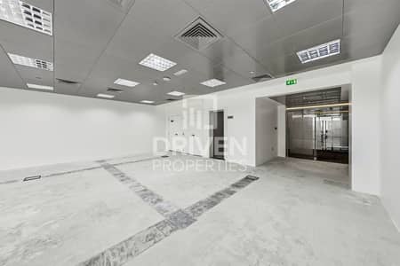 Office for Rent in Dubai Internet City, Dubai - Prime Office | SZR View | Close to Metro