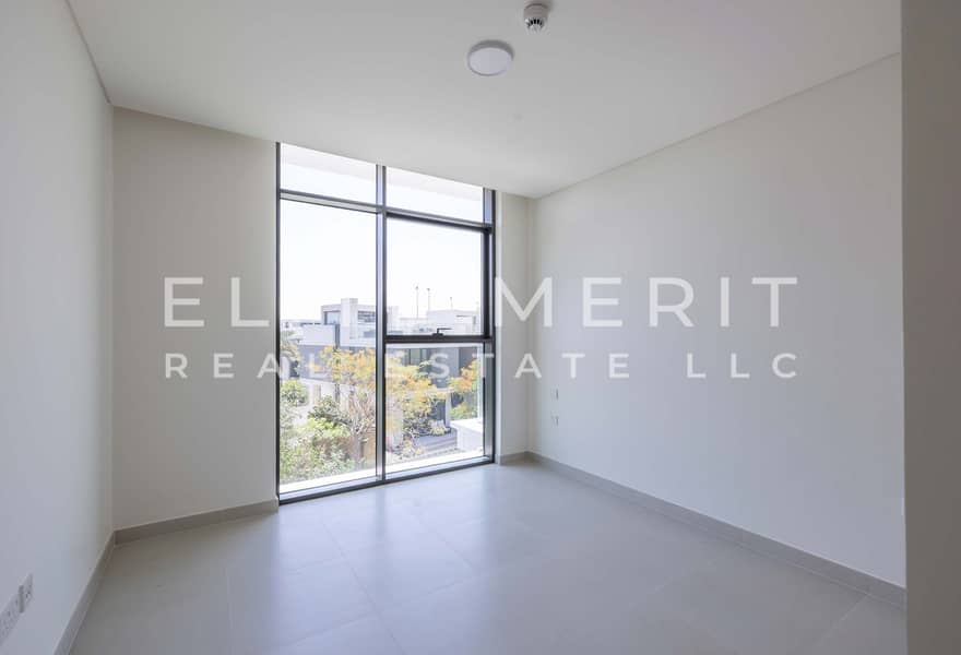 Community View | Unfurnished | Ready to Move-In - Image 11