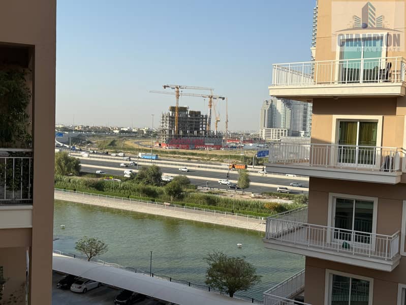 Flexible Cheques - Prime Location -Ready 2 Move - Lake Views - High Floor - Vibrant & Spacious