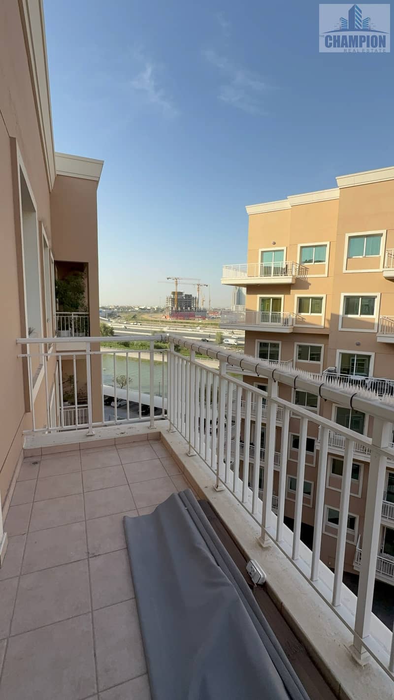 Flexible Cheques - Prime Location -Ready 2 Move - Lake Views - High Floor - Vibrant & Spacious - Image 10
