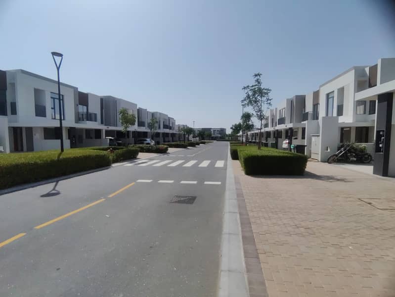 GREENVIEW 2, EMMAR DUBAI SOUTH A Nice 3 BEDROOMS with Hall G+1 VILLA with MAID Room available for RENT in RENT: 125K - Image 23