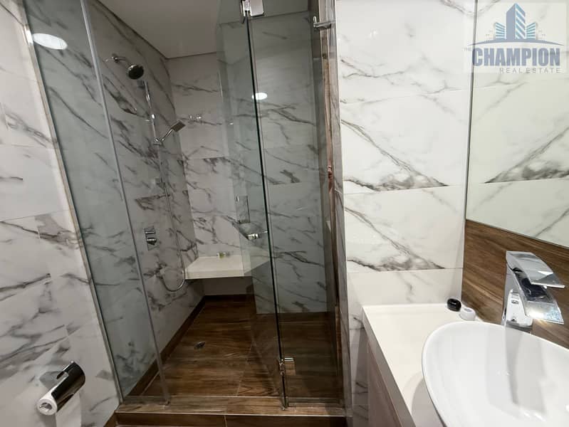Executive Designer Studio - Modern Upgraded - Ready To Move - With Bills Without Bills Available - Rare Layout With Extra Large Balcony - Image 14